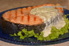 Жареная сёмга под холодным сметанным соусом