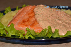 Жареная форель под соусом