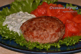 Бараньи бифштексы с соусом